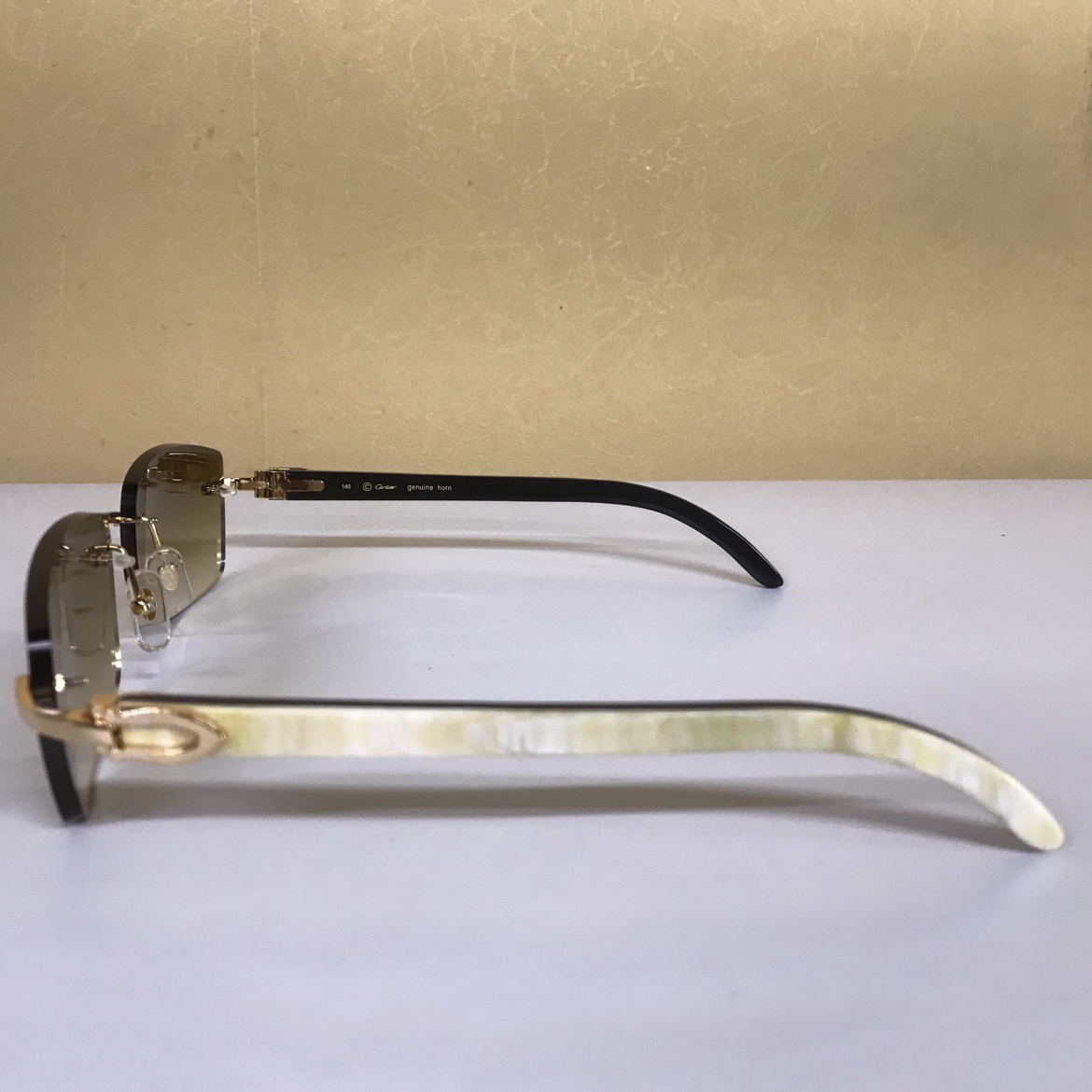 Cariter 3524012 Weiße Buffalo-Sonnenbrille mit großen Gläsern in Braun - EUR FASHION
