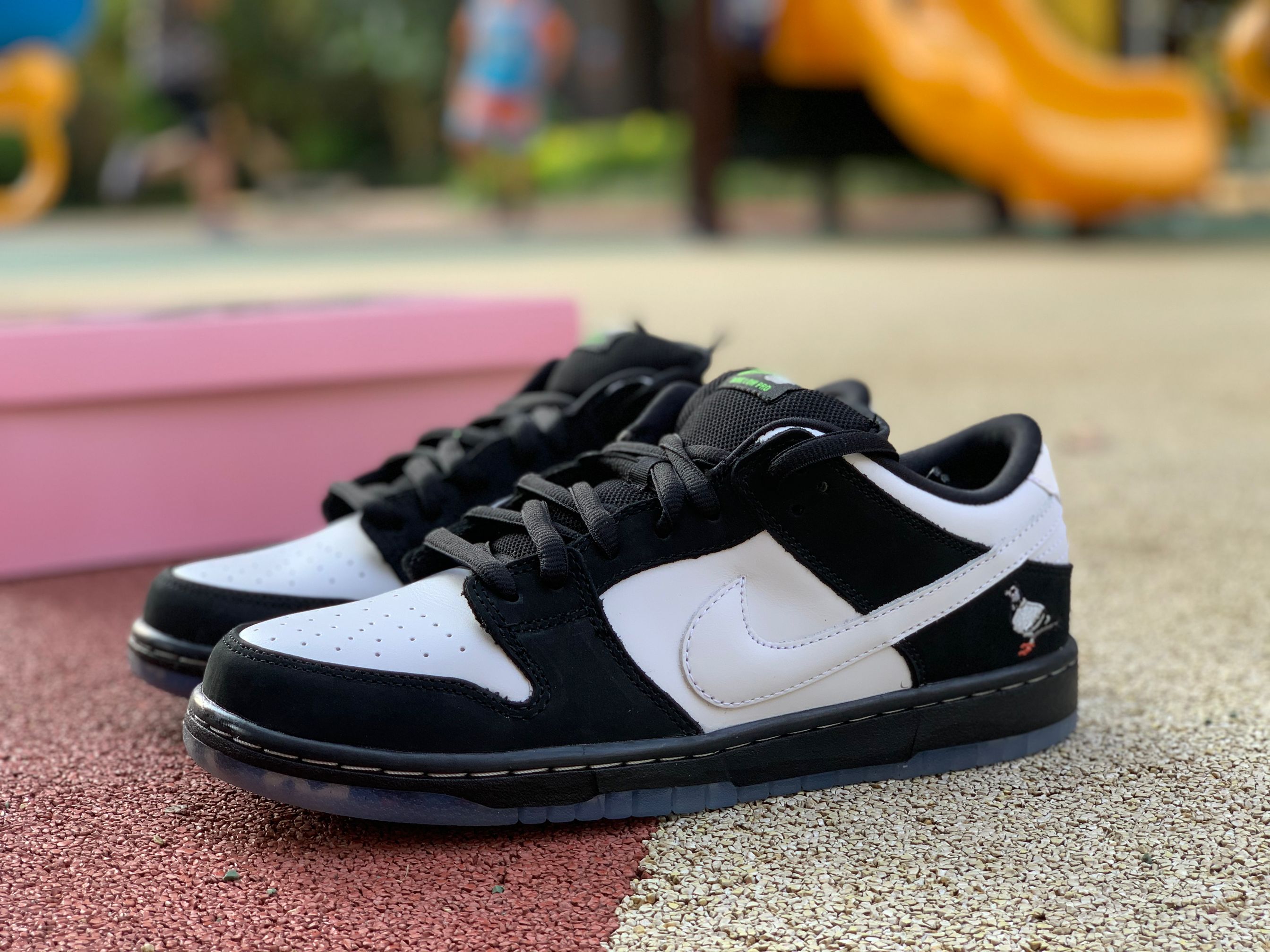 Jeff Staple X Nike SB Dunk Low „Panda Pigeon“ Schwarz/Grün Gusto-Weiß - EUR FASHION