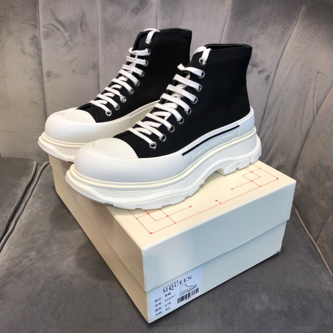 Alexander Mqueen Tread Slick Plateau High Sneakers - EUR FASHION
