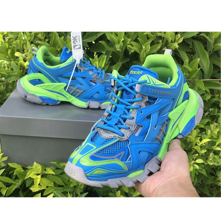 Blaue und grüne Track.2-Sneaker von Balenciaga - EUR FASHION
