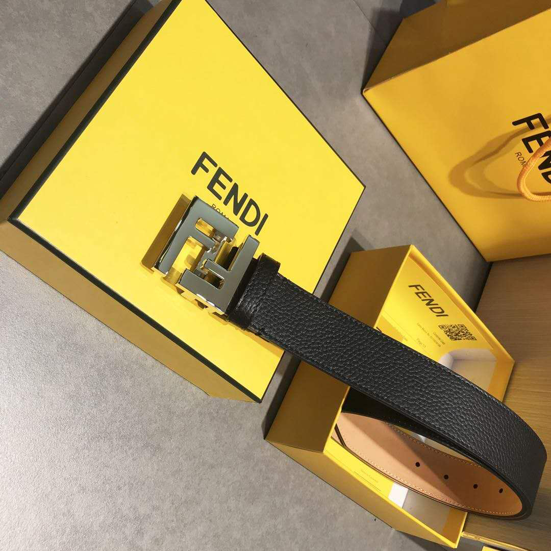 Fendi – Schwarzer Ledergürtel mit FF-Schnalle - EUR FASHION