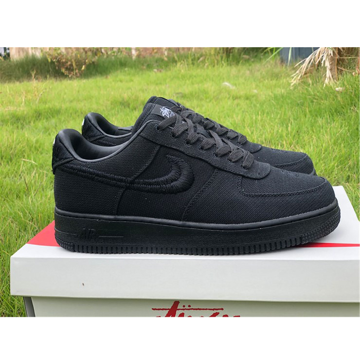 Stussy x Nike Air Force 1 Low „Fossil Stone“ - EUR FASHION