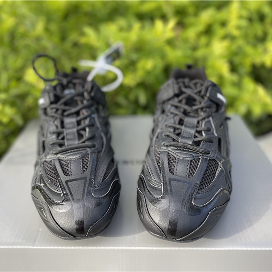Schwarze Drive-Sneaker von Balenciaga - EUR FASHION