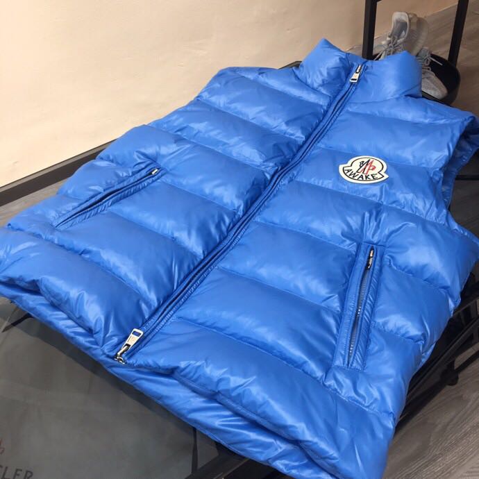 Moncler Vest Daunenjacke - EUR FASHION