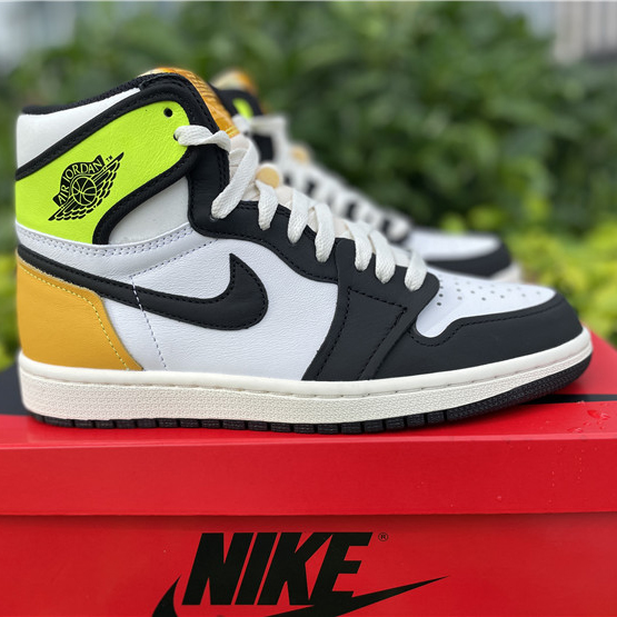 Jordan Air 1 High OG Volt Gold Sail 555088-118 - EUR FASHION