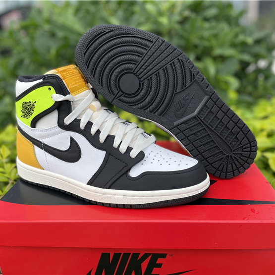 Jordan Air 1 High OG Volt Gold Sail 555088-118 - EUR FASHION