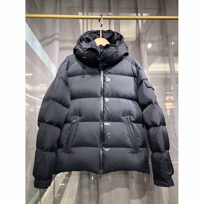 Moncler Maures Steppjacke mit Logo-Print - EUR FASHION