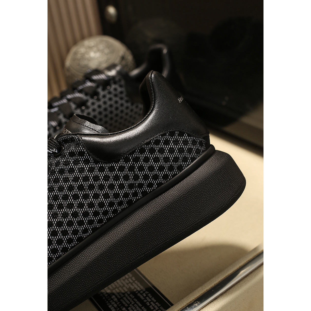 Alexander Mqueen Low Top Sneakers Schwarz - EUR FASHION