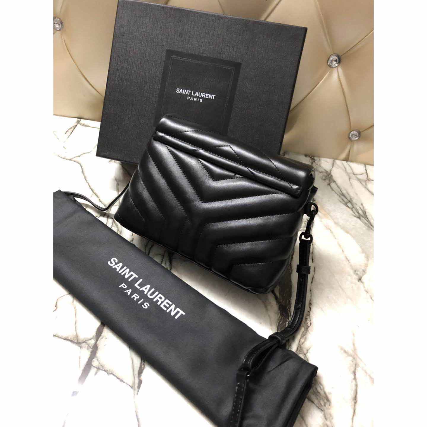 Saint Laurent Umhängetasche aus schwarzem Leder - EUR FASHION