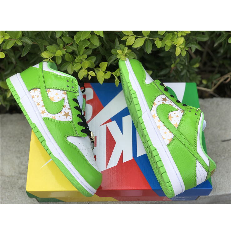 Nike SB Dunk Low „Green Stars“ DH3228-101 - EUR FASHION