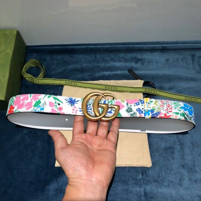 Gucci-Gürtel mit Blumendruck - EUR FASHION