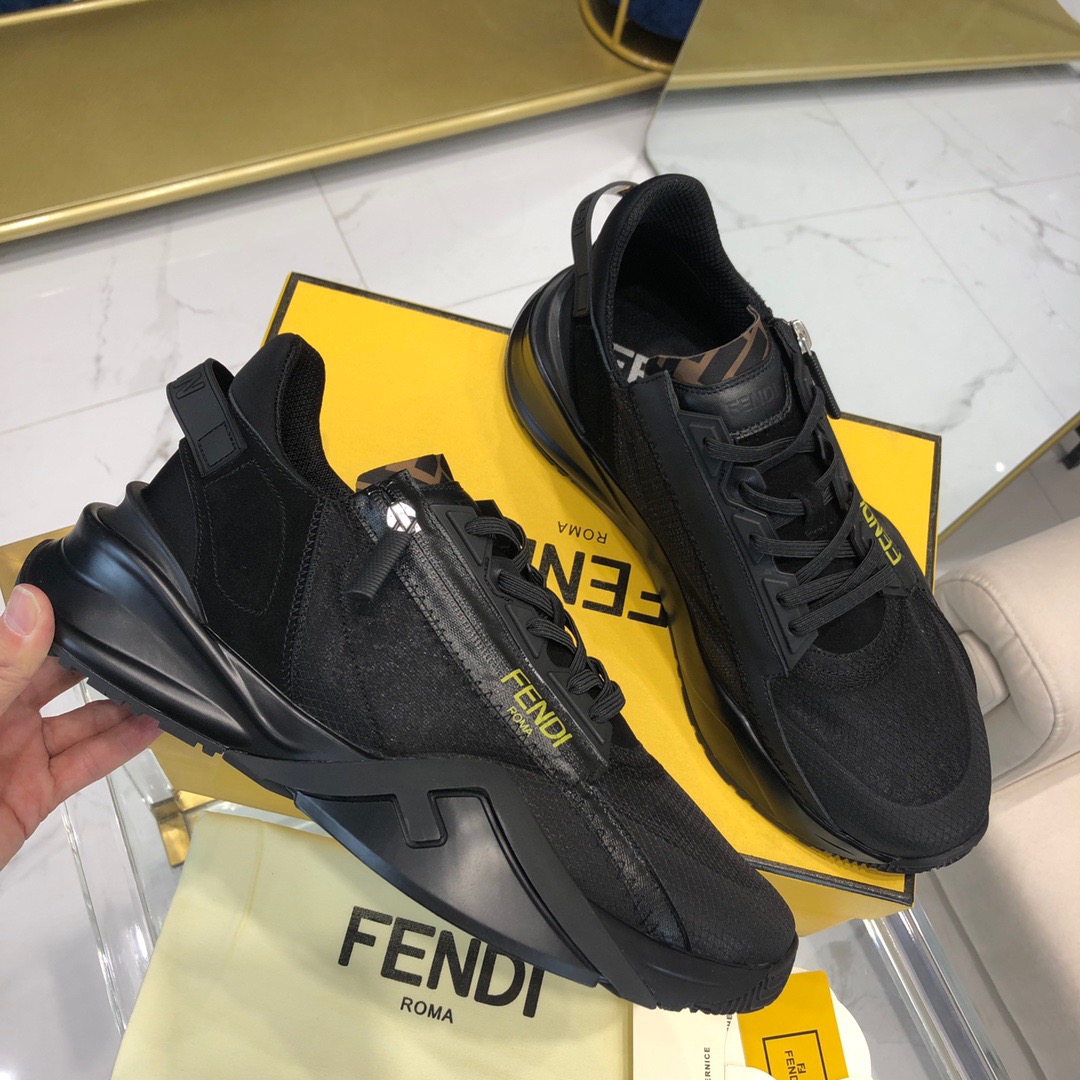 Fendi-Sneaker aus schwarzem Nylon mit niedrigem Oberteil - EUR FASHION