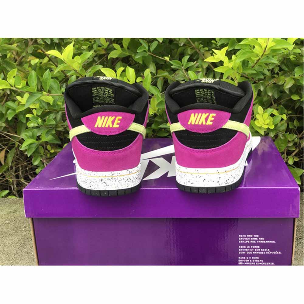 Nike SB Dunk Low „Red Plum“ - EUR FASHION