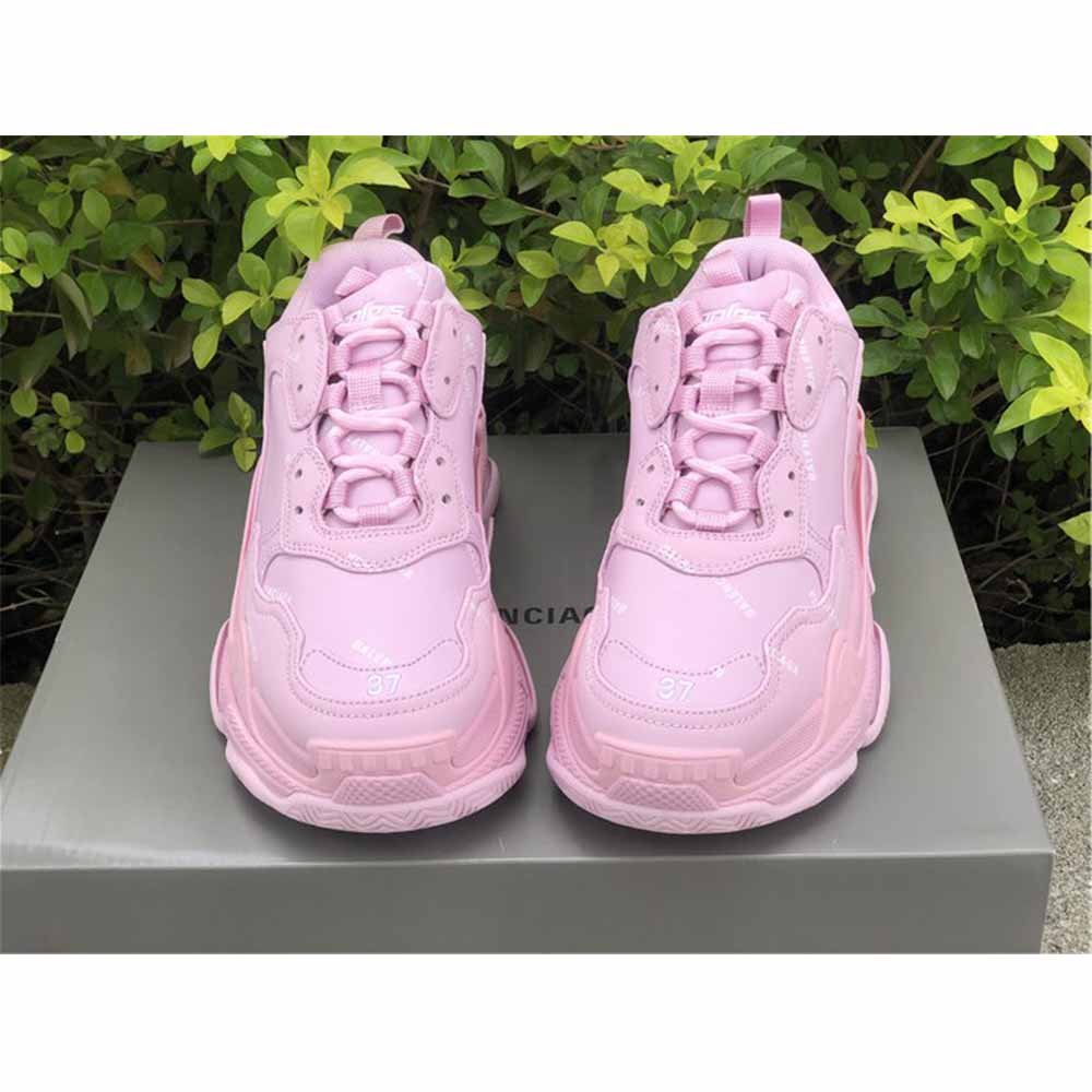 Balenciaga Triple S Sneakers aus Nubukleder und Mesh mit Logo-Print und Stickerei - EUR FASHION