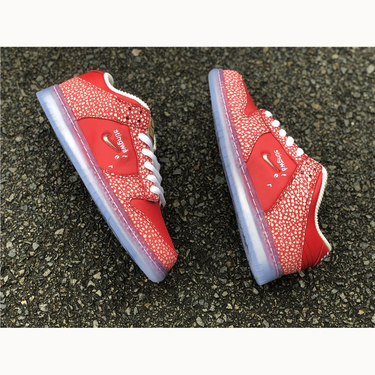 Stingwater X Nike SB Dunk Low Hellrot - EUR FASHION