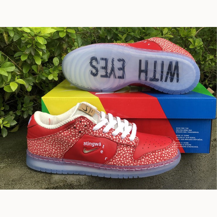 Stingwater X Nike SB Dunk Low Hellrot - EUR FASHION