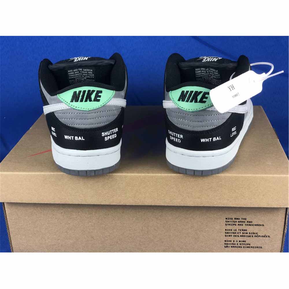 Nike SB Dunk Low „VX1000 Camcorder“ - EUR FASHION