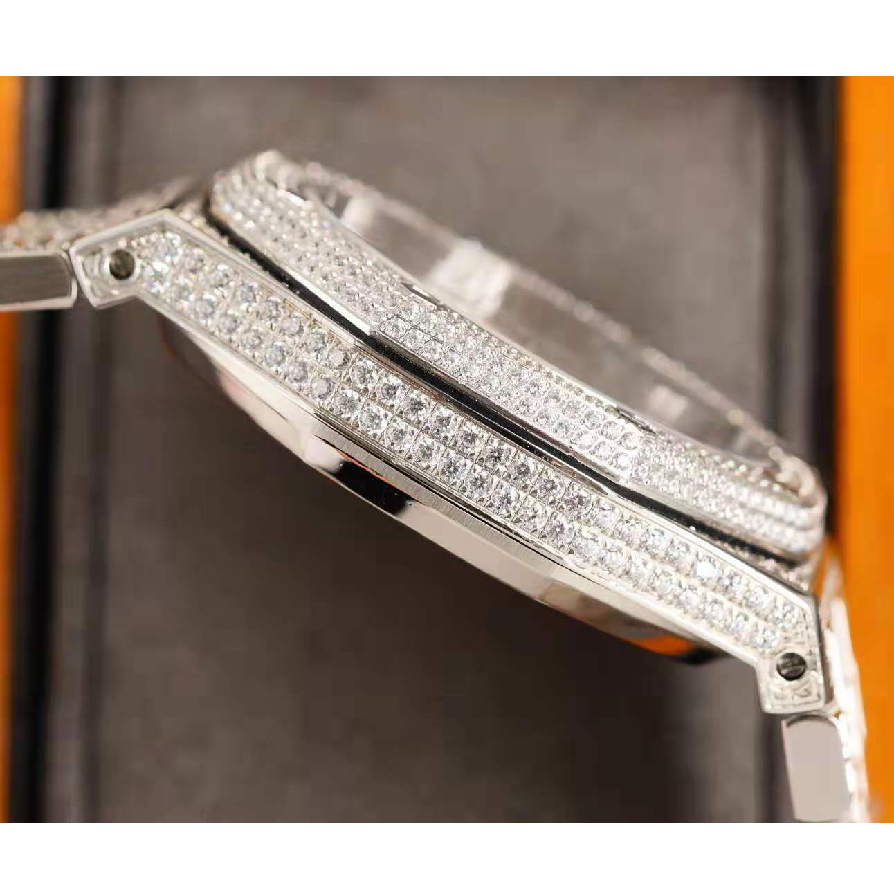 Hochwertige Uhr - EUR FASHION