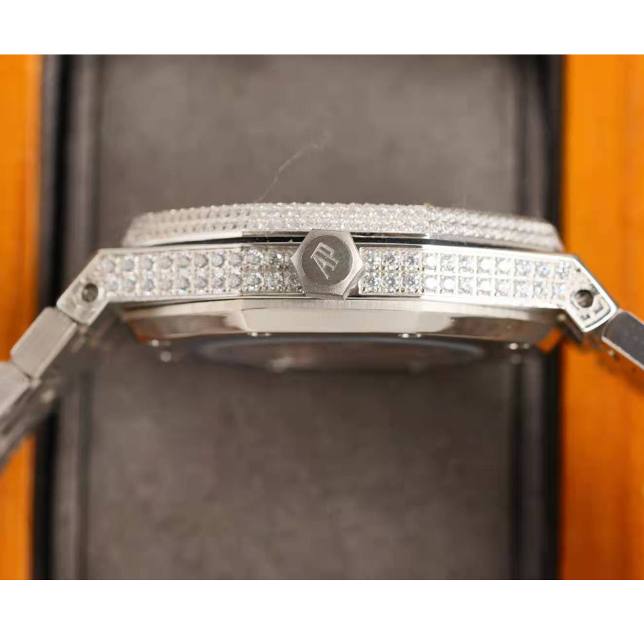 Hochwertige Uhr - EUR FASHION