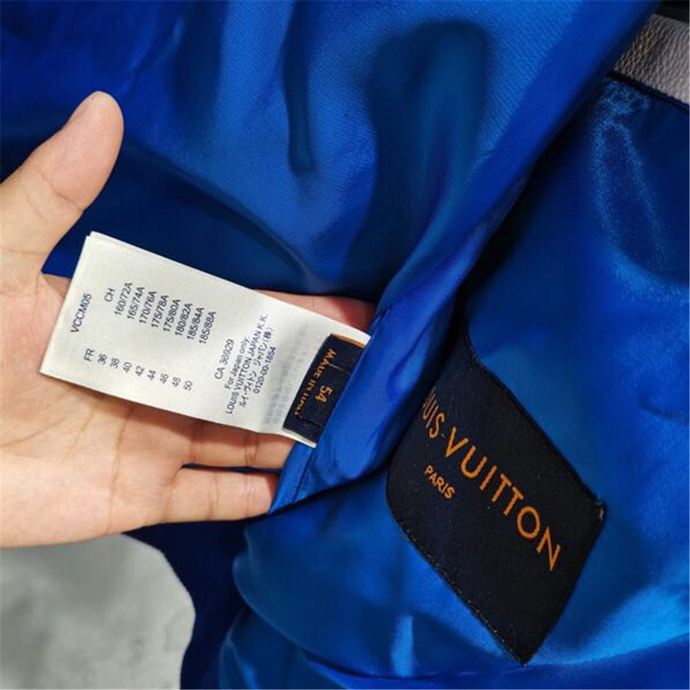 Blaue Baseballjacke von Louis Vuitton - EUR FASHION