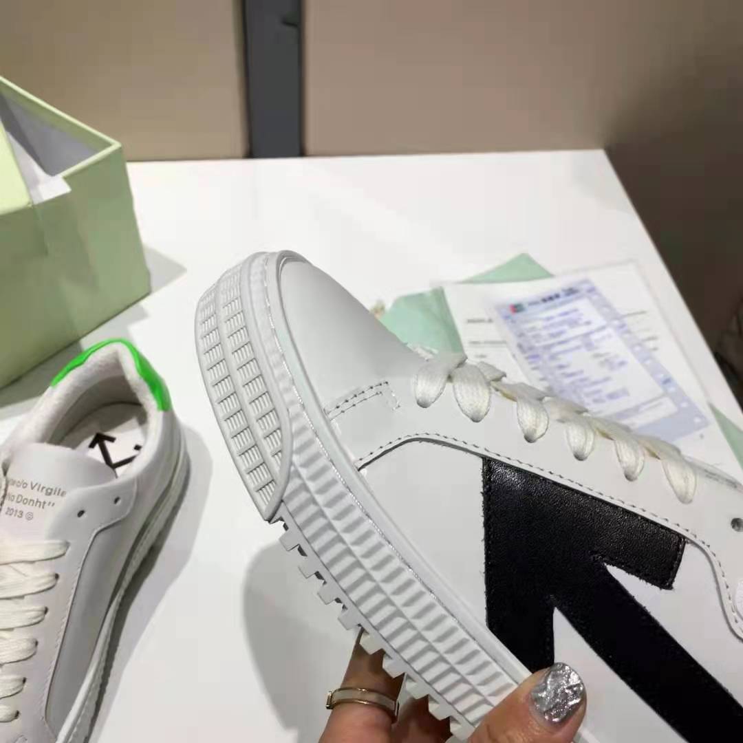 Off-White-Low-Top-Sneaker „Out of Office“. - EUR FASHION