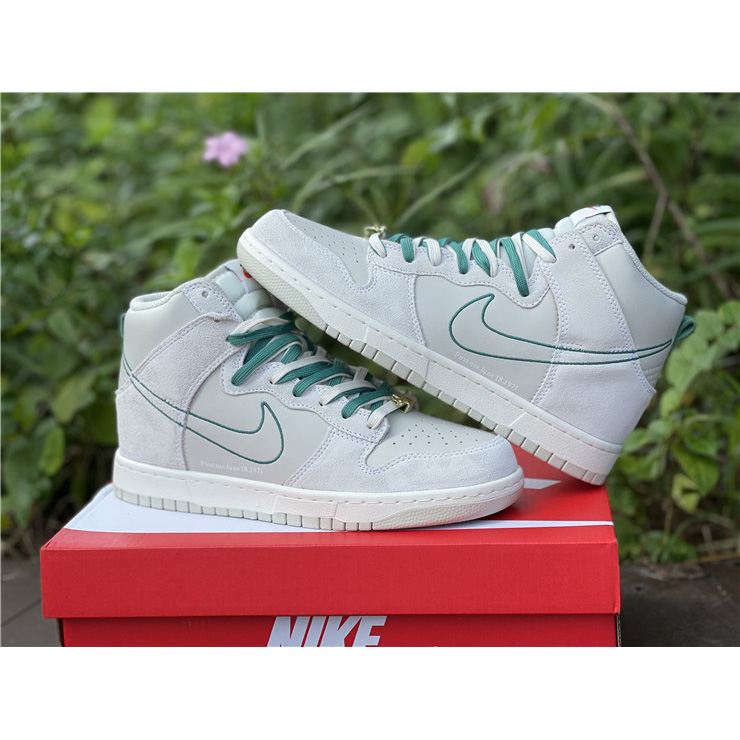 Nike Dunk High „First Use“ - EUR FASHION