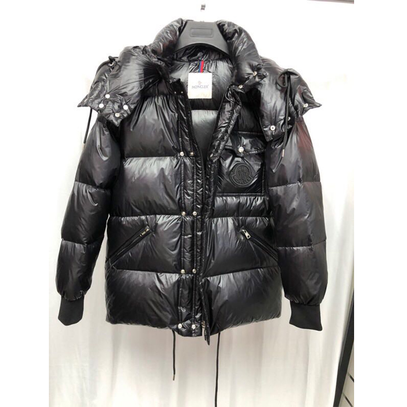 Moncler Lamentin Kurze Daunenjacke in Schwarz - EUR FASHION