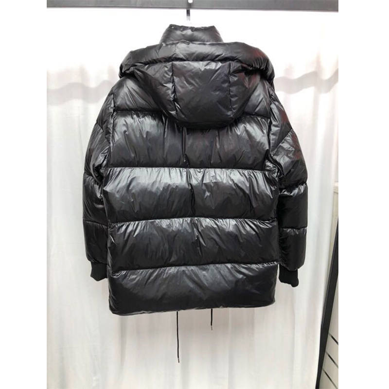 Moncler Lamentin Kurze Daunenjacke in Schwarz - EUR FASHION