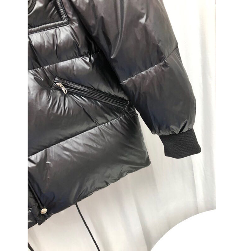 Moncler Lamentin Kurze Daunenjacke in Schwarz - EUR FASHION