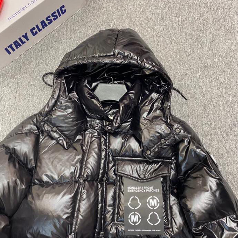 Moncler Anthemyx Kurze Daunenjacke in Schwarz - EUR FASHION