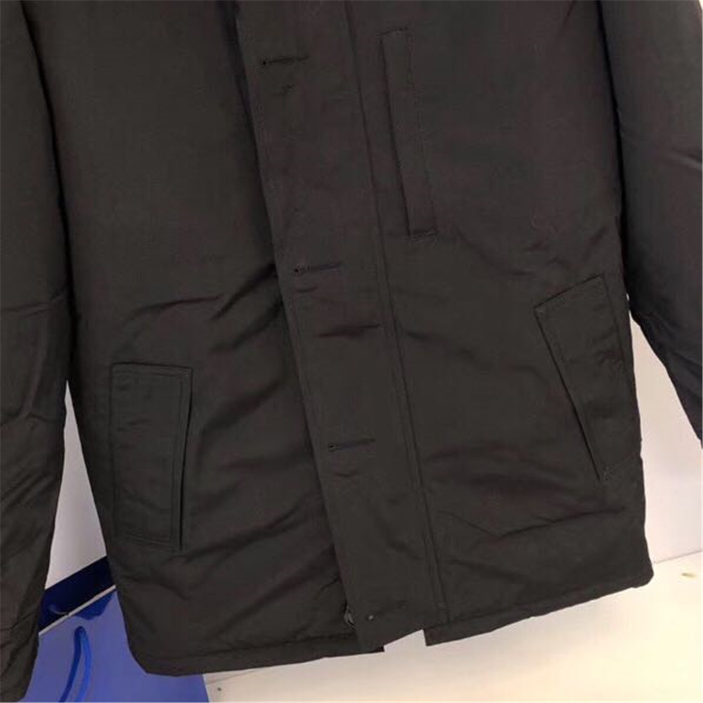 Canada Goose Herren gepolsterte lange Daunenjacke in Schwarz (06) - EUR FASHION