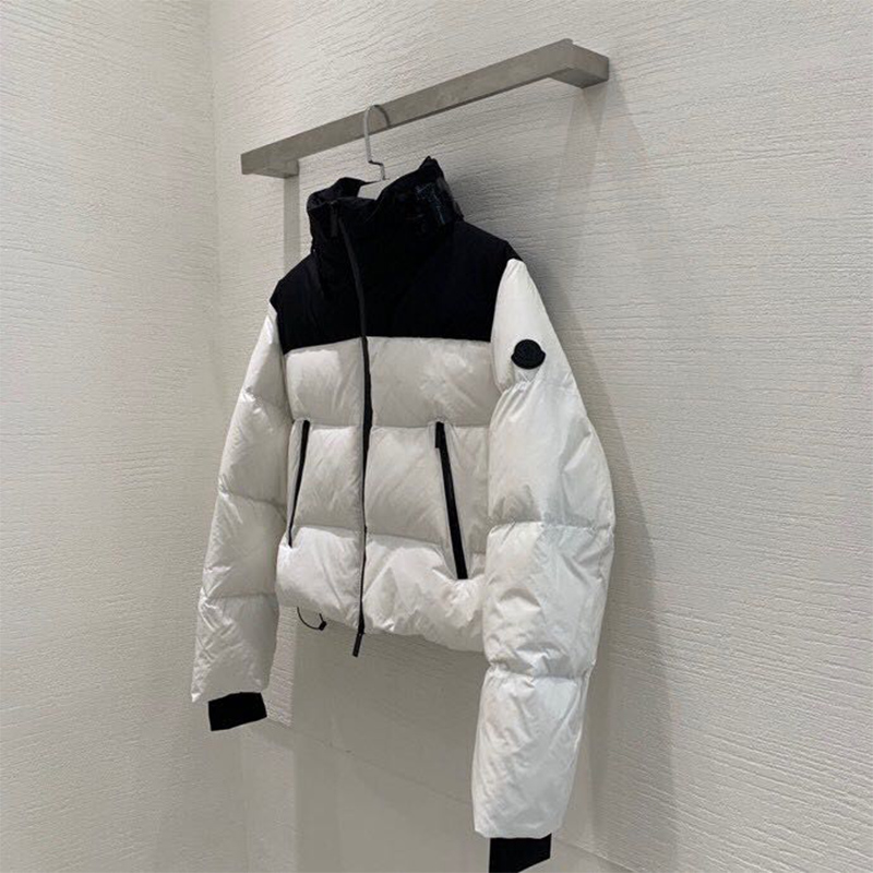 Moncler Jasione Kurze Daunenjacke in Weiß - EUR FASHION