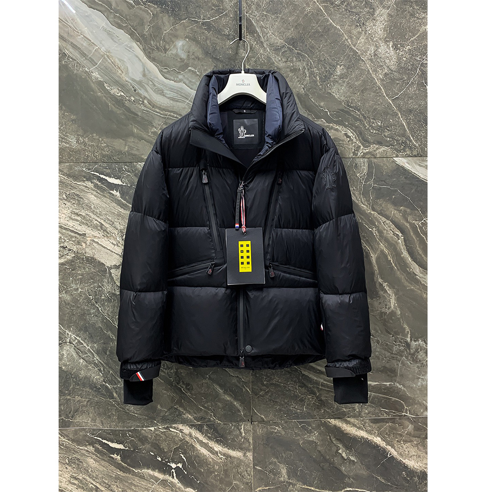 Moncler „Snow Glow“ kurze Daunenjacken - EUR FASHION