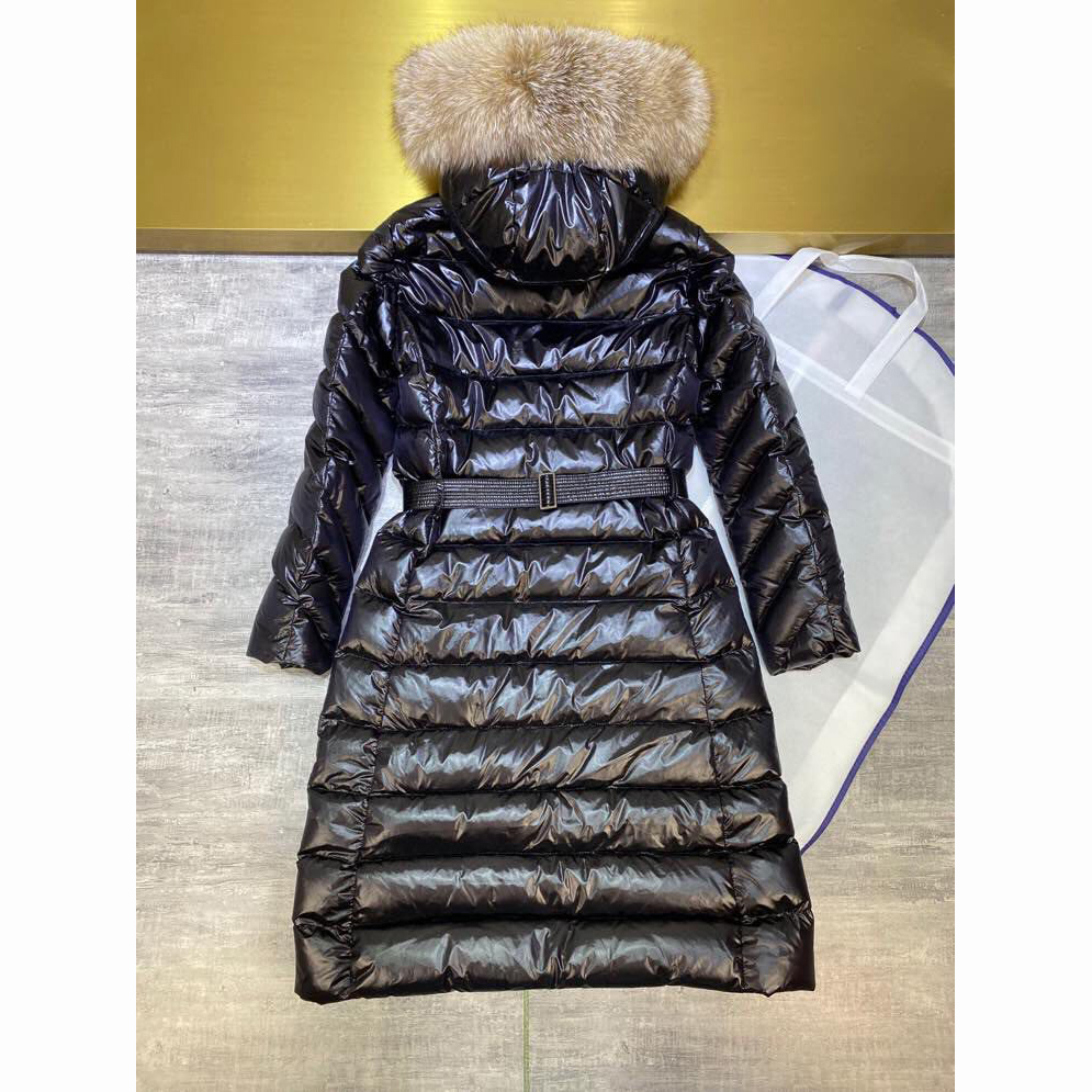 Schwarze Daunenjacke von Moncler - EUR FASHION