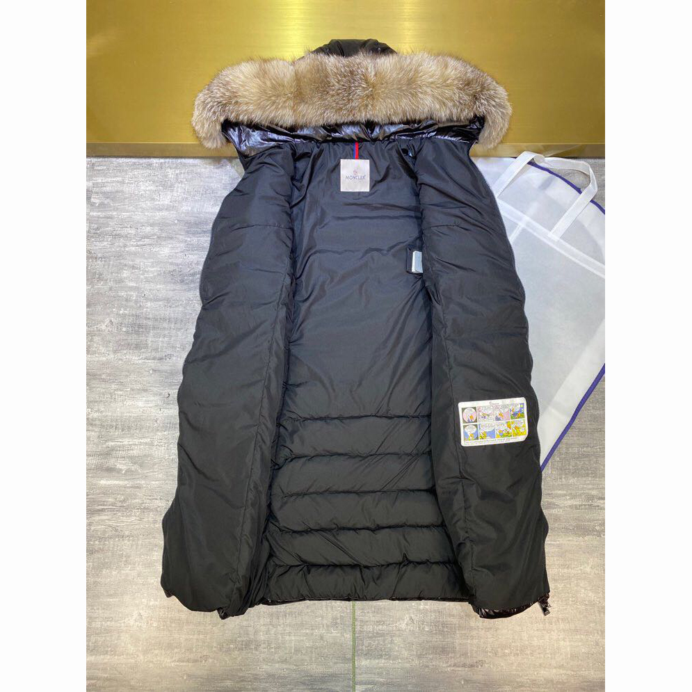Schwarze Daunenjacke von Moncler - EUR FASHION