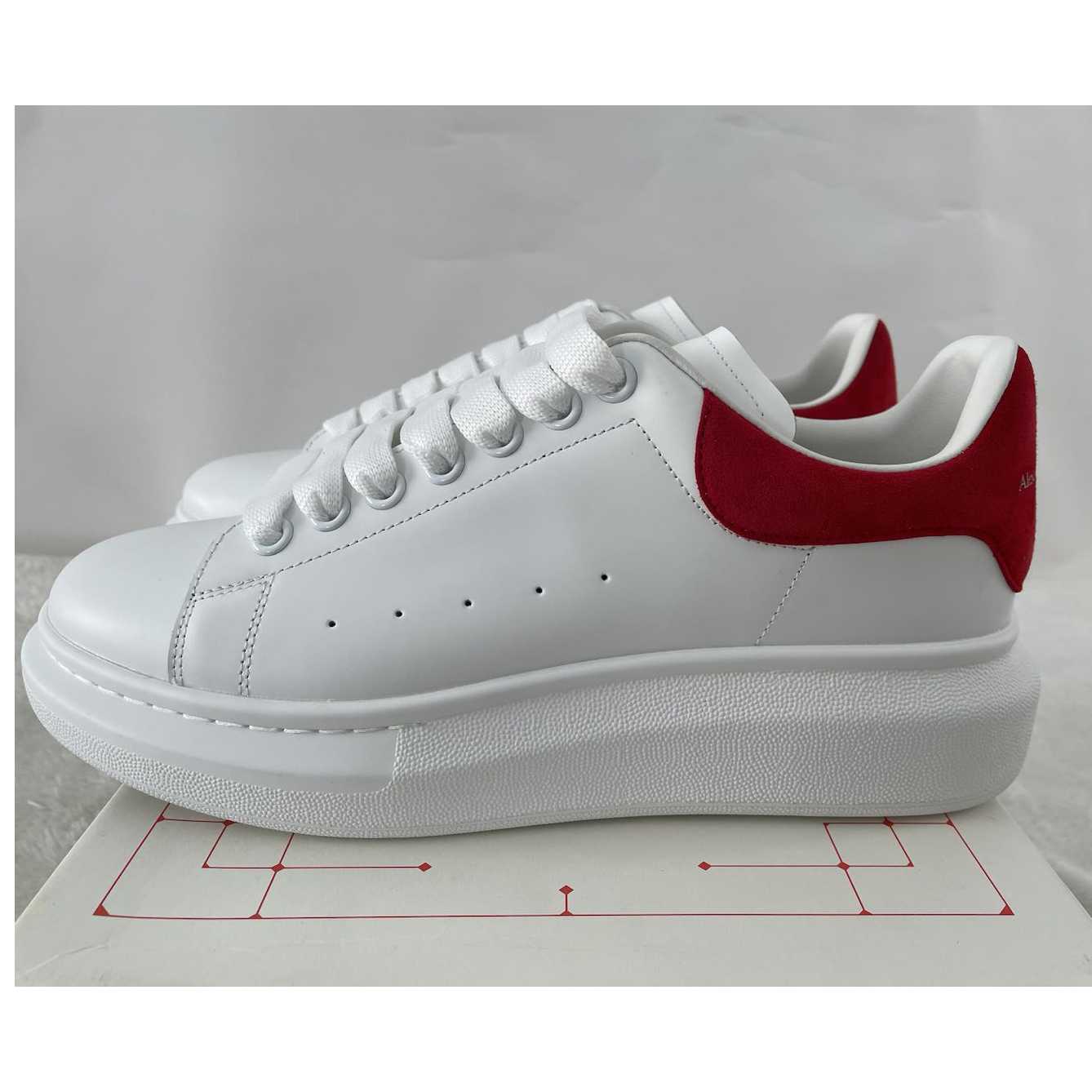 Alexander Mcqueen Leder-Sneaker mit übertriebener Sohle (Wildleder-Rot-Rückseite) - EUR FASHION