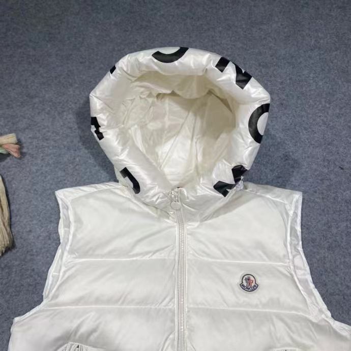 Moncler Weste in Schwarz - EUR FASHION