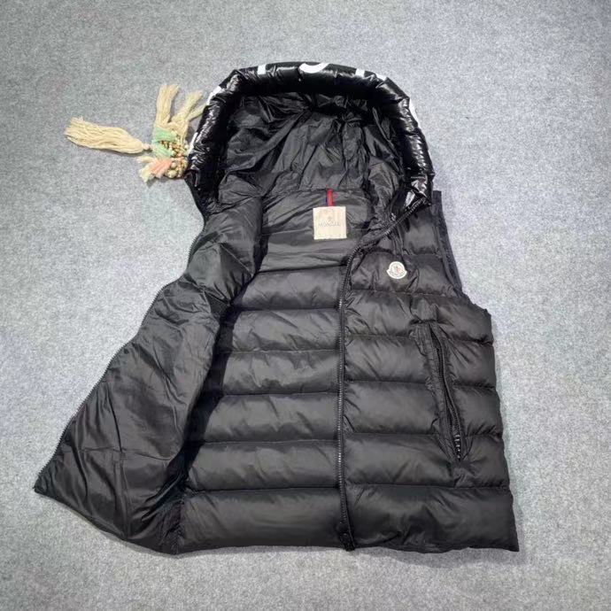 Moncler Weste in Schwarz - EUR FASHION