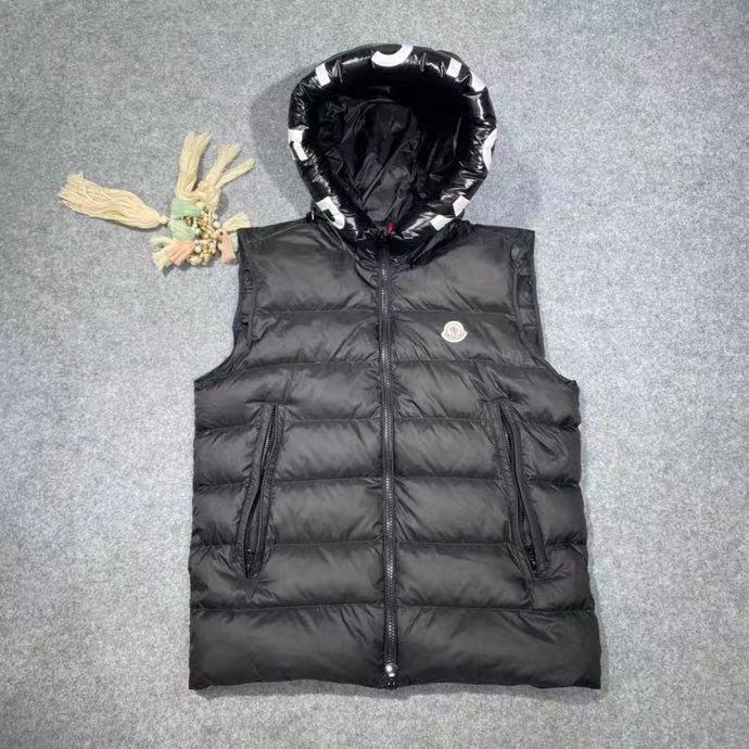 Moncler Weste in Schwarz - EUR FASHION