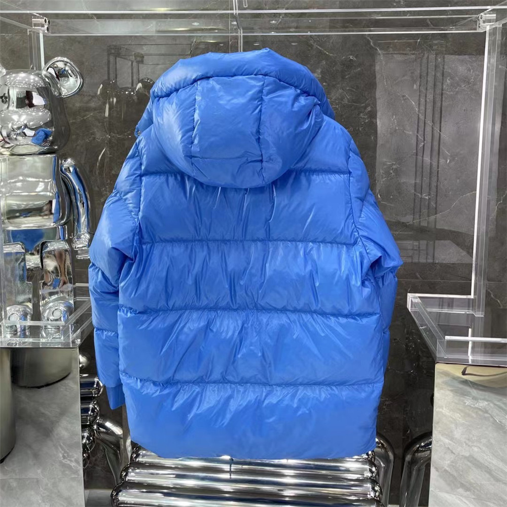 Moncler Lamentin Kurze Daunenjacke in Blau - EUR FASHION