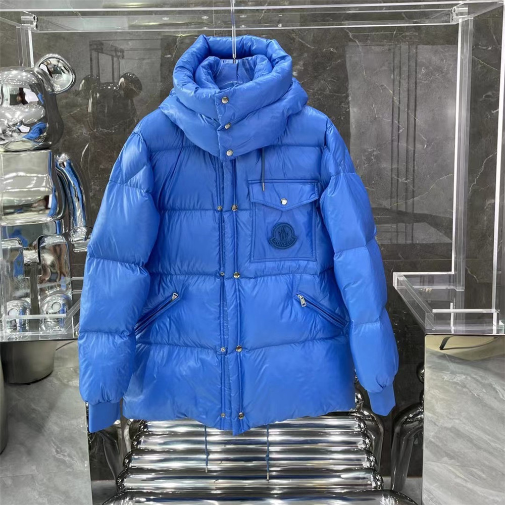 Moncler Lamentin Kurze Daunenjacke in Blau - EUR FASHION