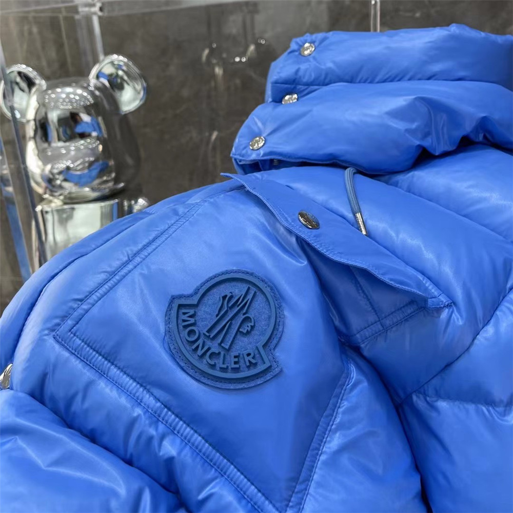 Moncler Lamentin Kurze Daunenjacke in Blau - EUR FASHION