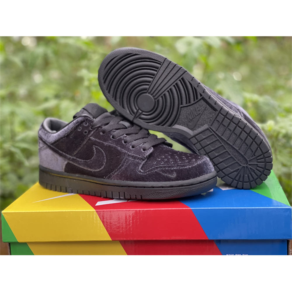 Dover Street Market X Nike Dunk Low „Triple Black“ - EUR FASHION