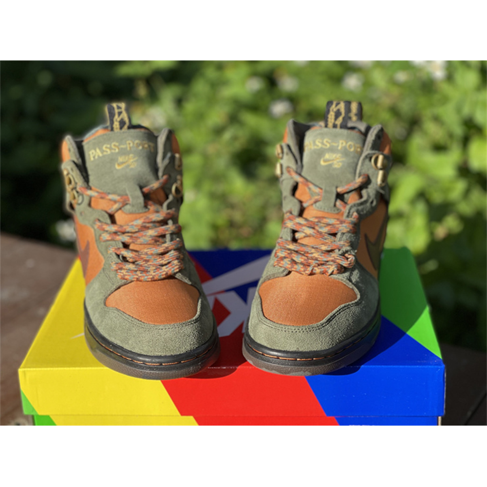 Pass~Port X Nike SB Dunk High „Workboot“ - EUR FASHION