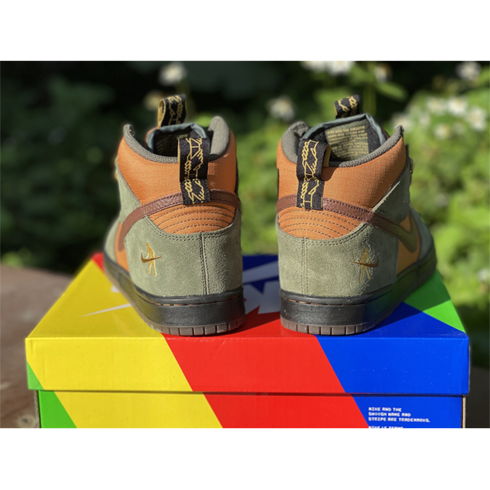 Pass~Port X Nike SB Dunk High „Workboot“ - EUR FASHION