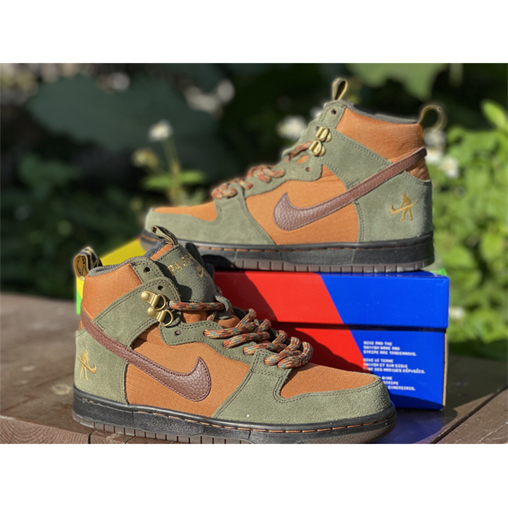 Pass~Port X Nike SB Dunk High „Workboot“ - EUR FASHION