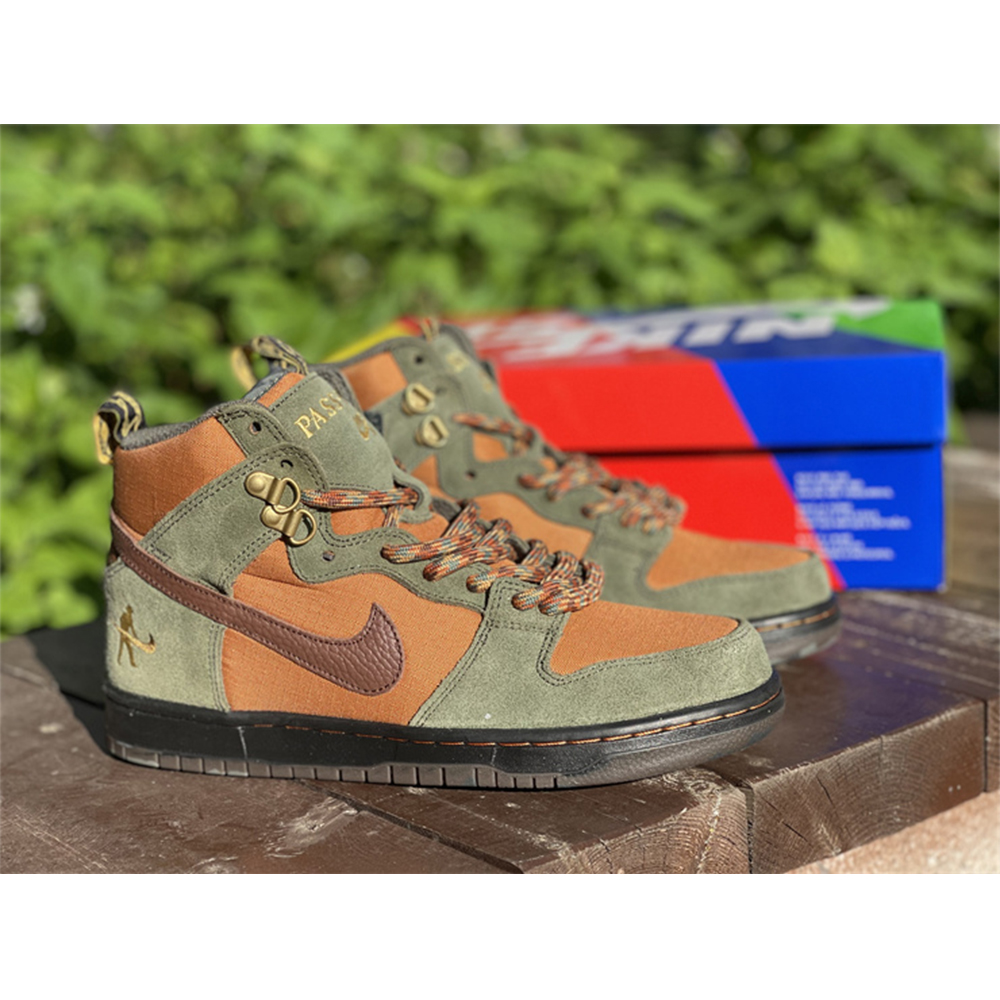 Pass~Port X Nike SB Dunk High „Workboot“ - EUR FASHION