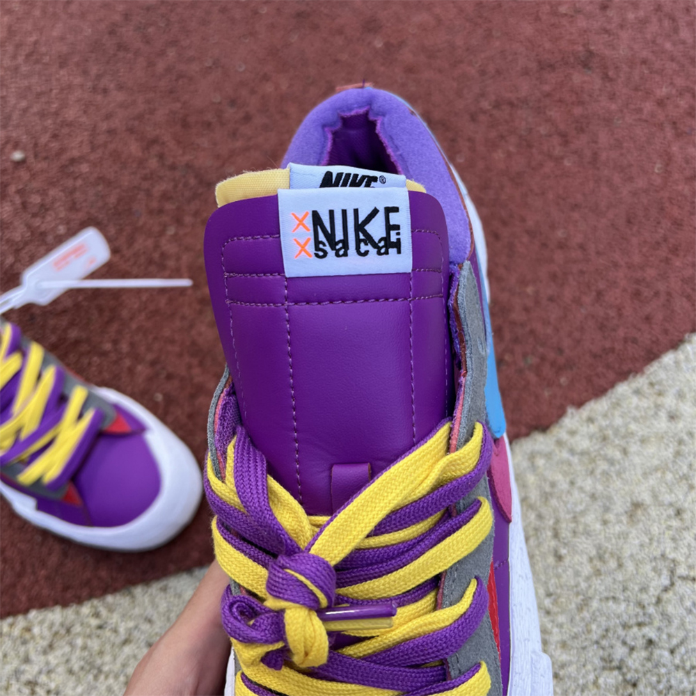 Kaws X Sacai X Nike Blazer Lila Turnschuhe - EUR FASHION
