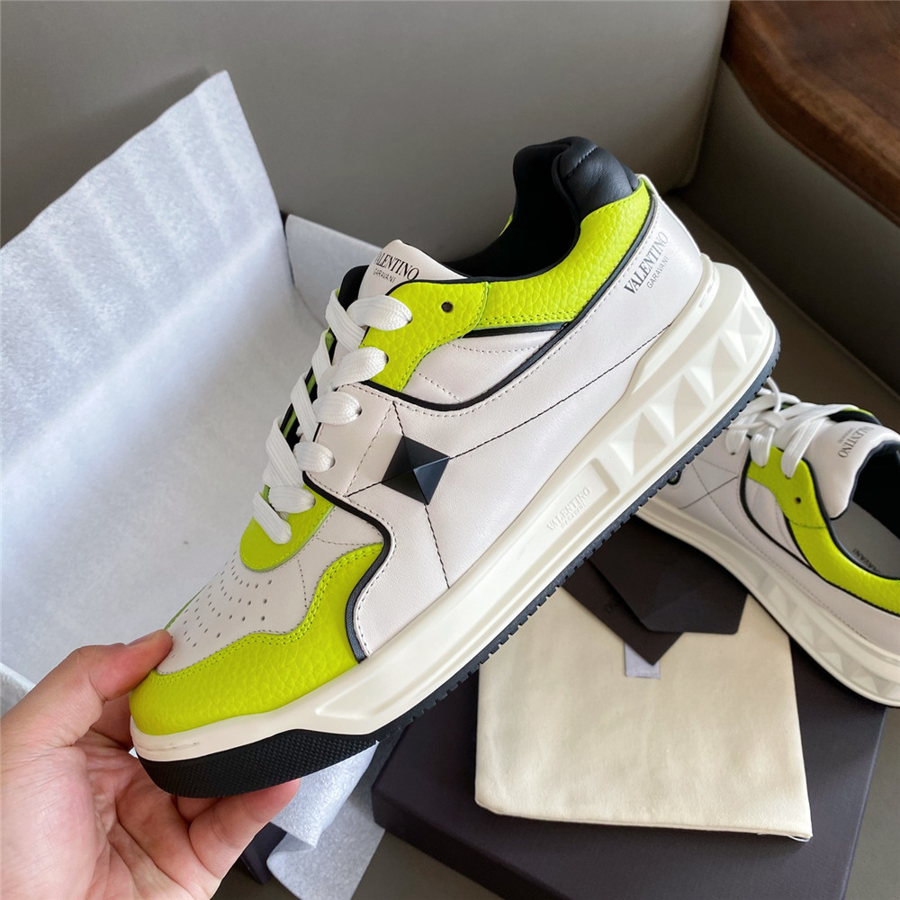 Valenti Garavani One Stud Low-Top-Sneaker aus Nappaleder - EUR FASHION