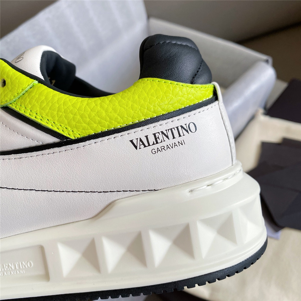 Valenti Garavani One Stud Low-Top-Sneaker aus Nappaleder - EUR FASHION
